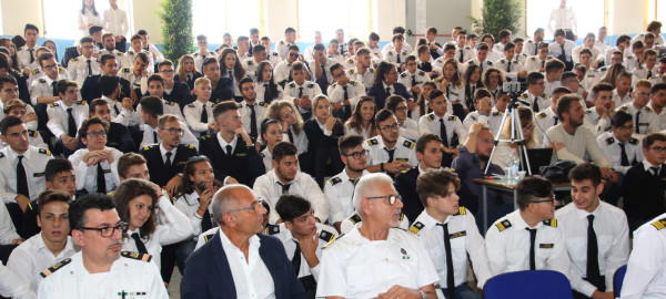 controammiraglio martello- ammiraglio martinez visita duca abruzzi (4)