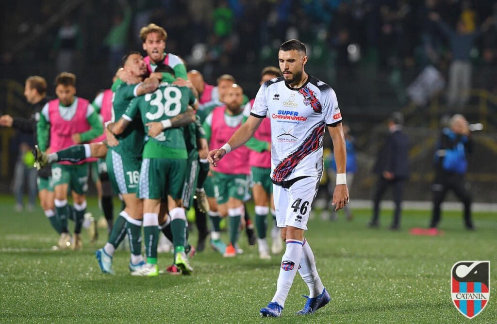 Playoff Serie C. Prima l’illusione poi la delusione, l’Avellino elimina il Catania in rimonta: 2-1 al “Partenio”