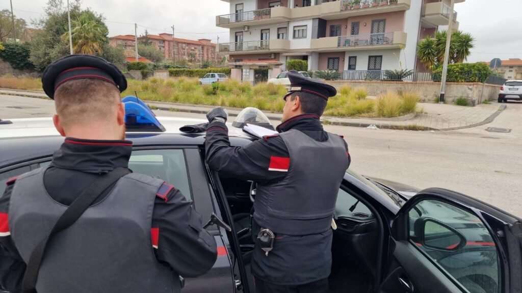 Beccata per la terza volta una pugliese, agli arresti domiciliari, mentre passeggiava a Fiumefreddo, Catania