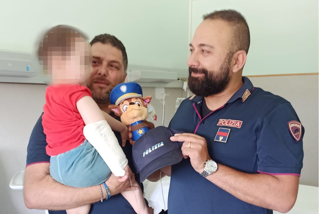 A Catania intervento tempestivo della Polizia e Croce Rossa a un bimbo di 18 mesi che non riusciva a respirare