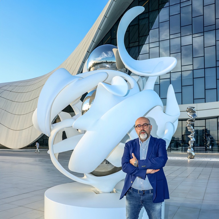 Per la prima volta un artista italiano in mostra all’Heydar Alyiev Center di Baku, Azerbaigian