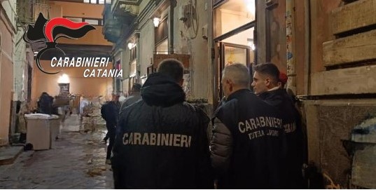 CATANIA, Carabinieri contro il lavoro nero e la guida indisciplinata. Denunce e sanzioni