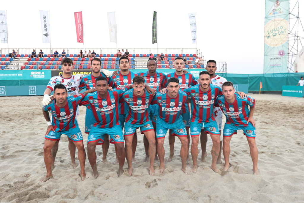 Beach Soccer, il cammino rossazzurro riparte in campionato da una bella vittoria contro Farmaè Viareggio Beach Soccer